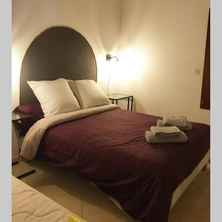 Maison Entiere Au Pied Du Plateau Du Retord 2 Chambres Sdb - Vouvray Ochiaz Exterior foto